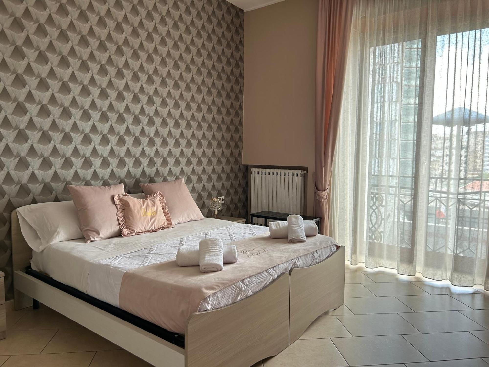 Home Elisabet Naples Luaran gambar