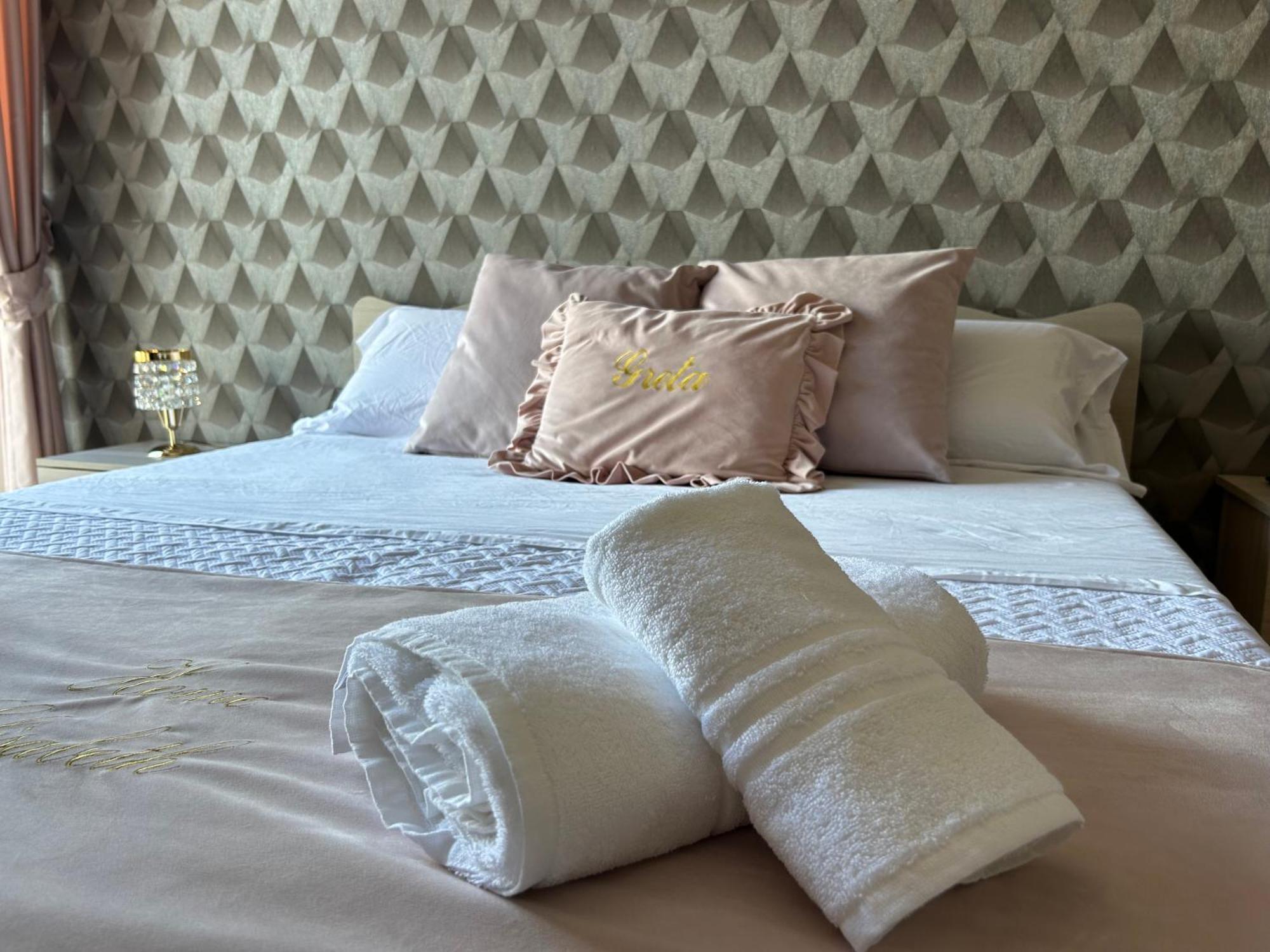 Home Elisabet Naples Luaran gambar
