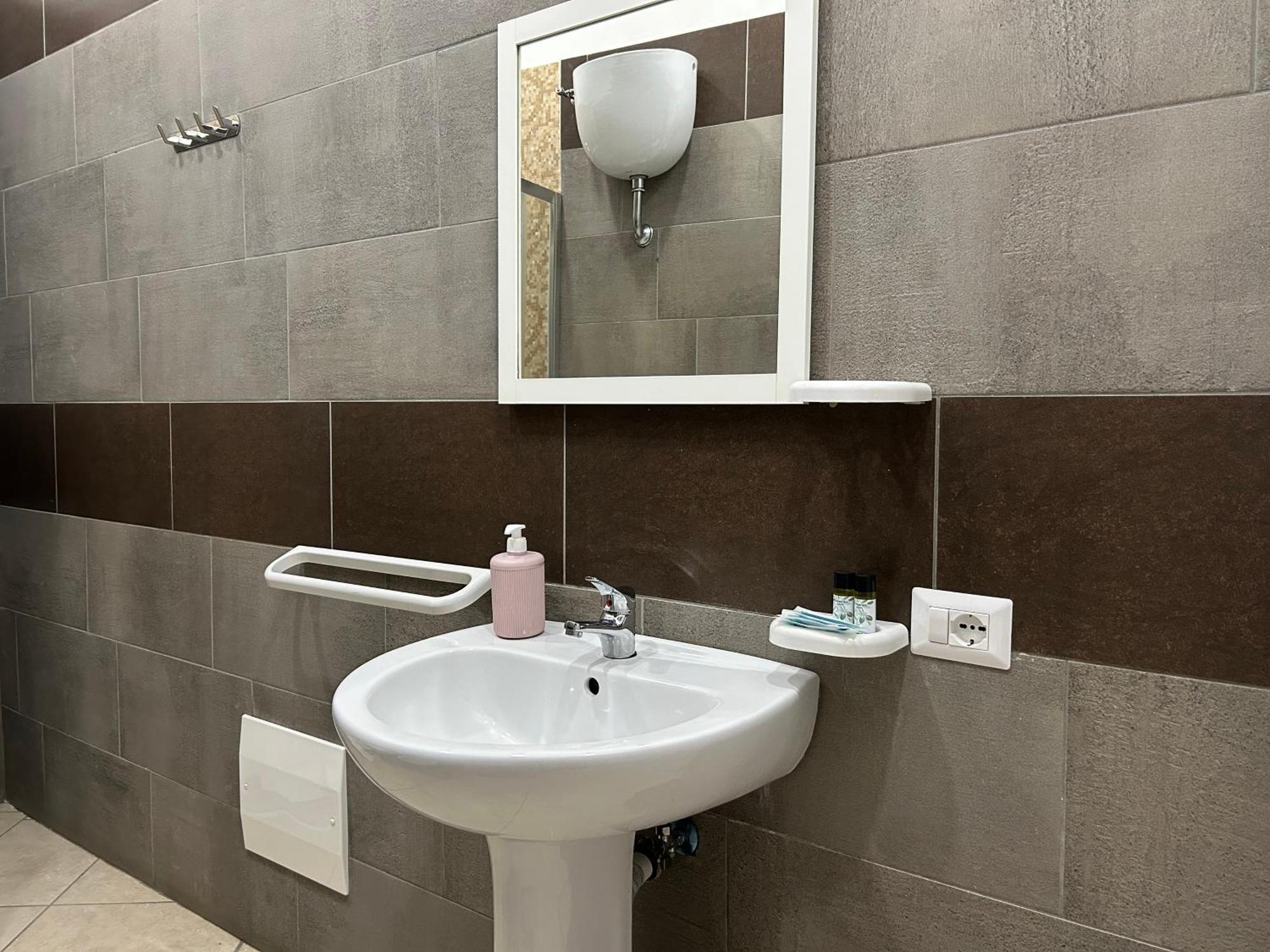 Home Elisabet Naples Luaran gambar