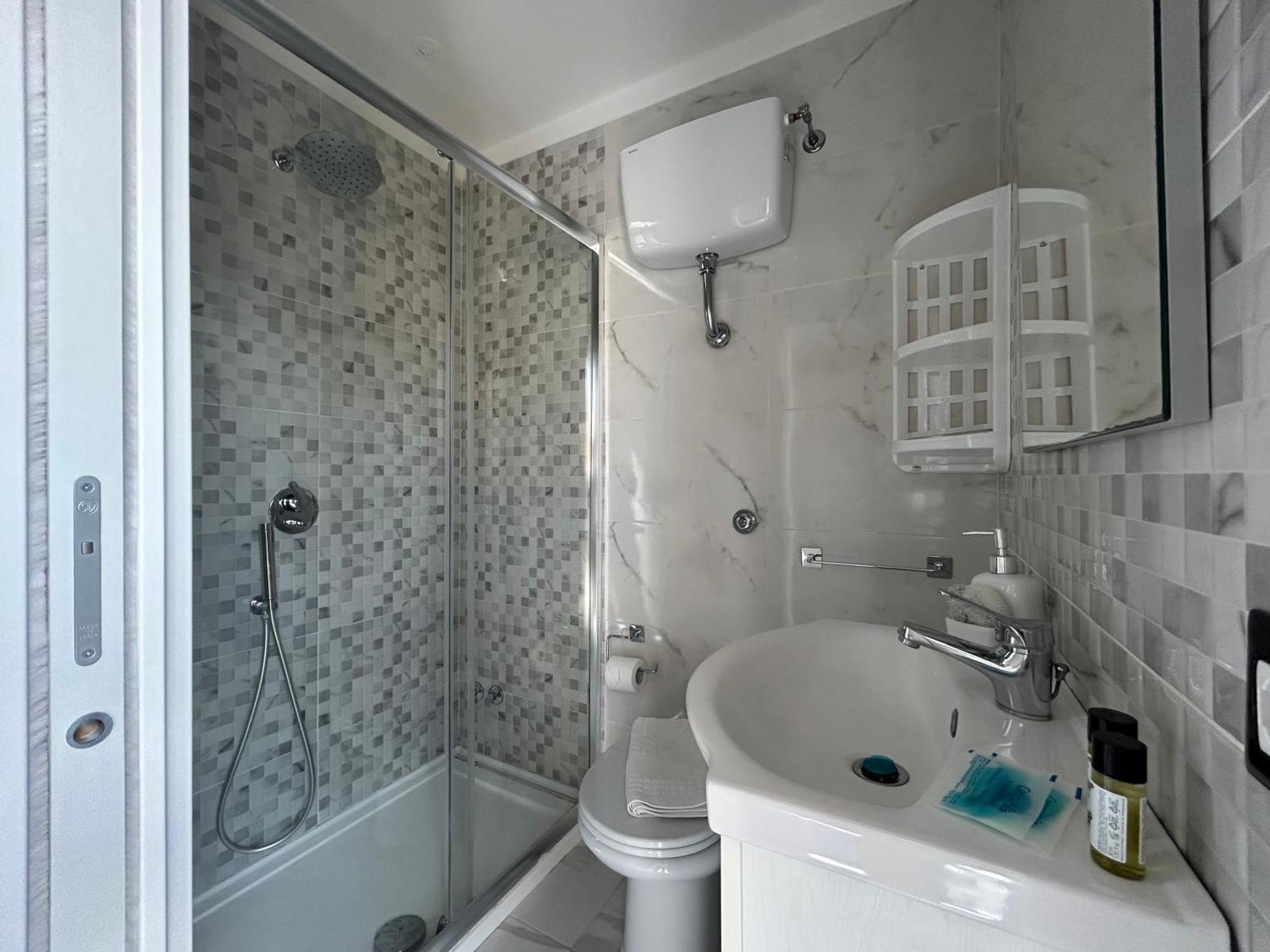 Home Elisabet Naples Luaran gambar