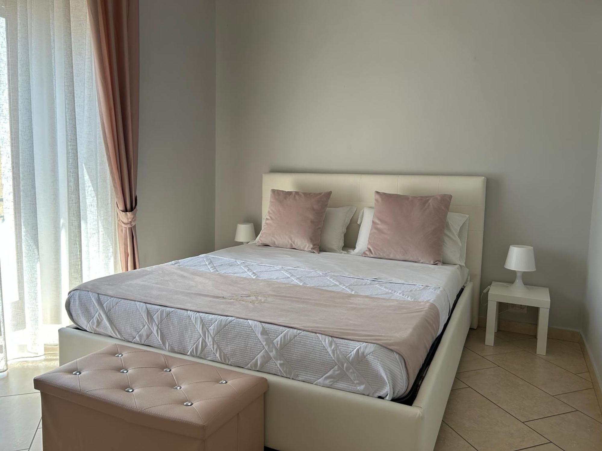 Home Elisabet Naples Luaran gambar